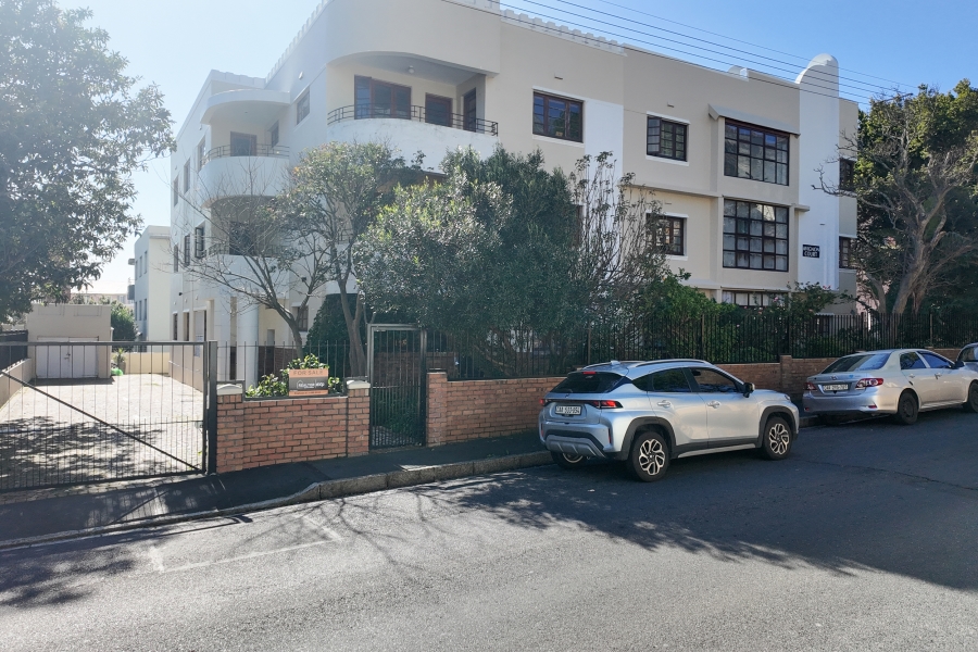 3 Bedroom Property for Sale in Gardens Western Cape